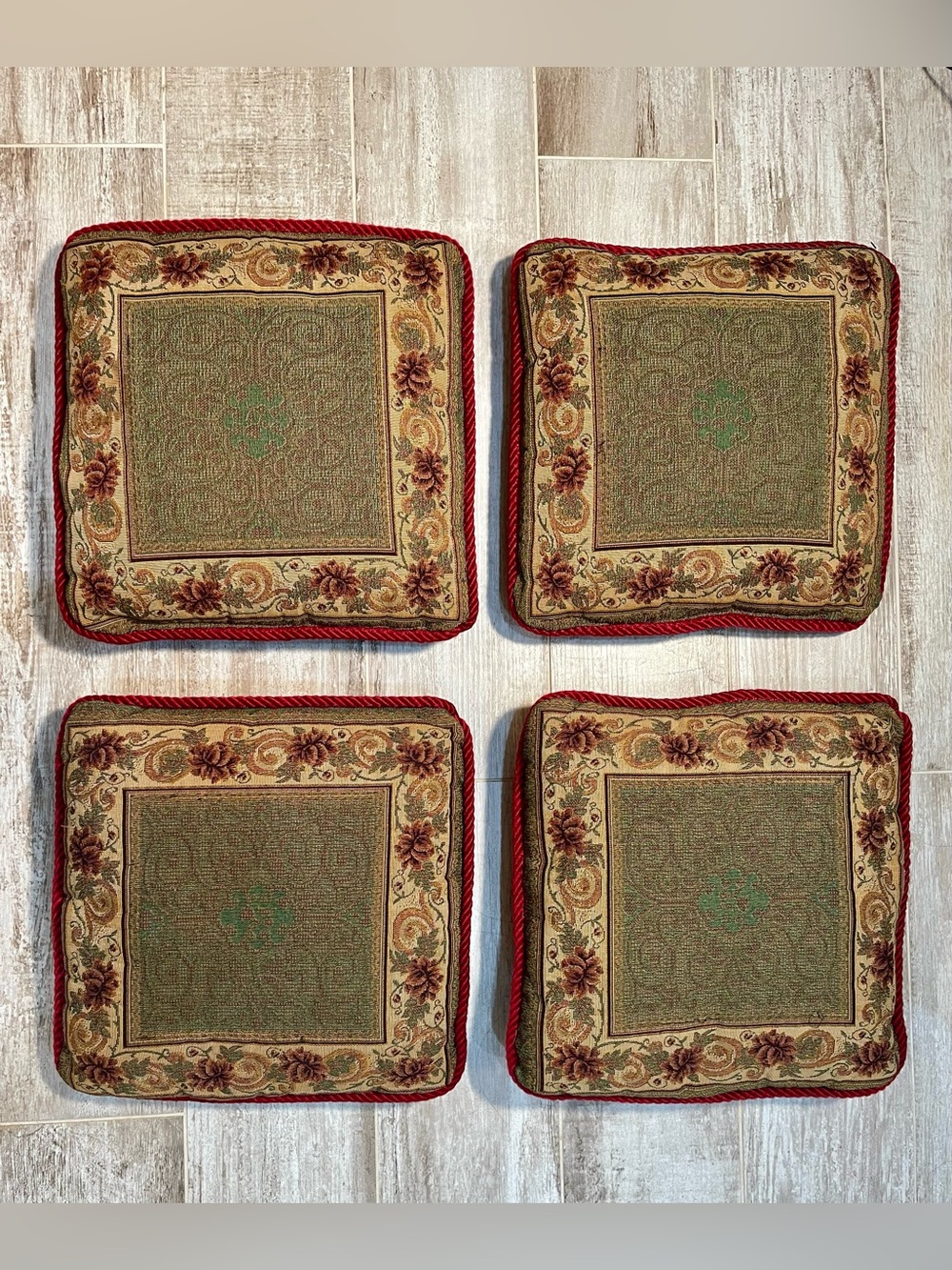 Classic Floral Square Accent Seat Cushions in Green and Red - Set of 4